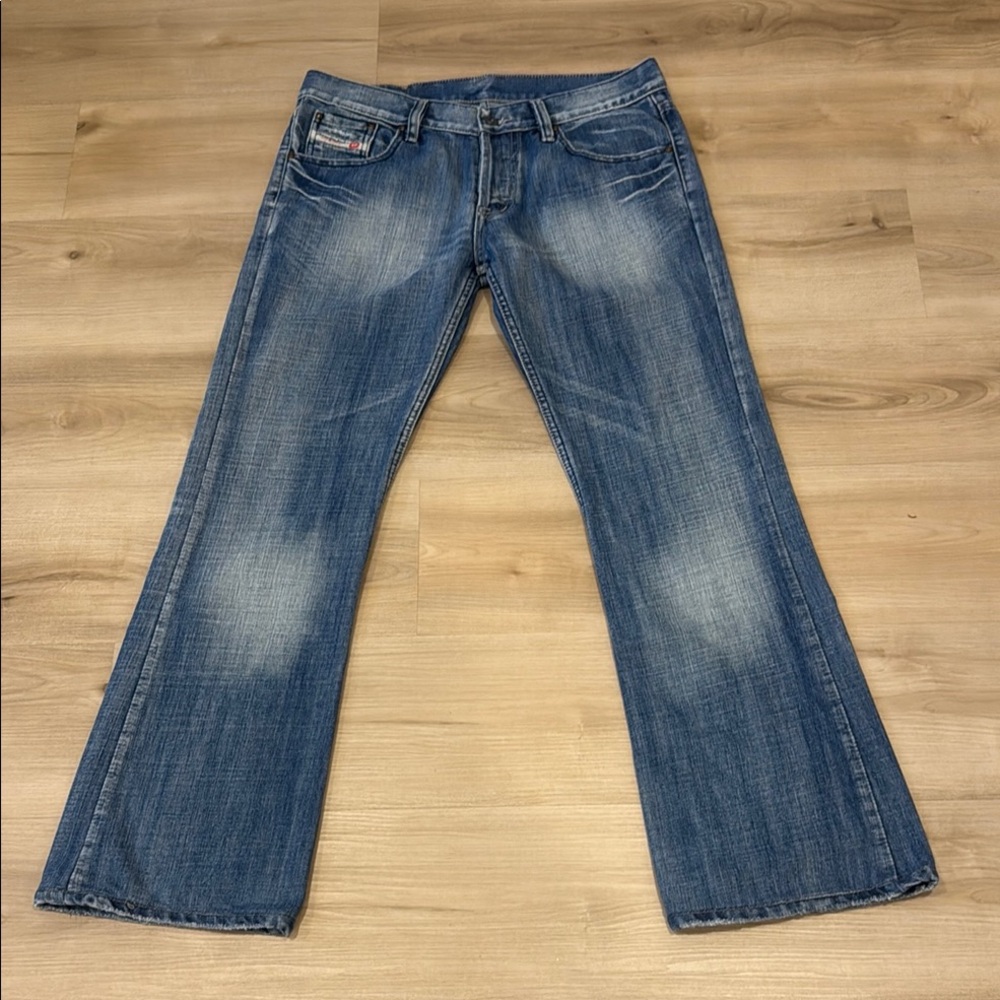 Diesel Industry Men’s Size 34 button fly faded wash Classic Blue Jeans